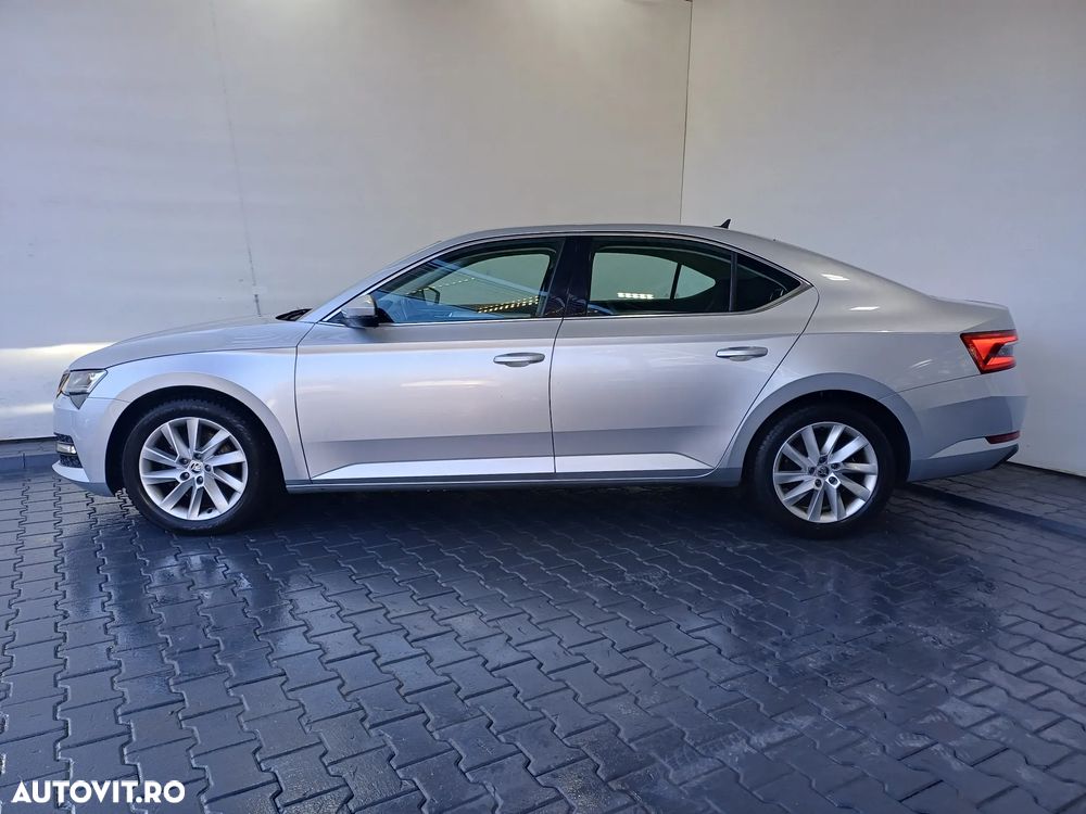 Skoda Superb 2.0 TDI DSG Ambition - 2