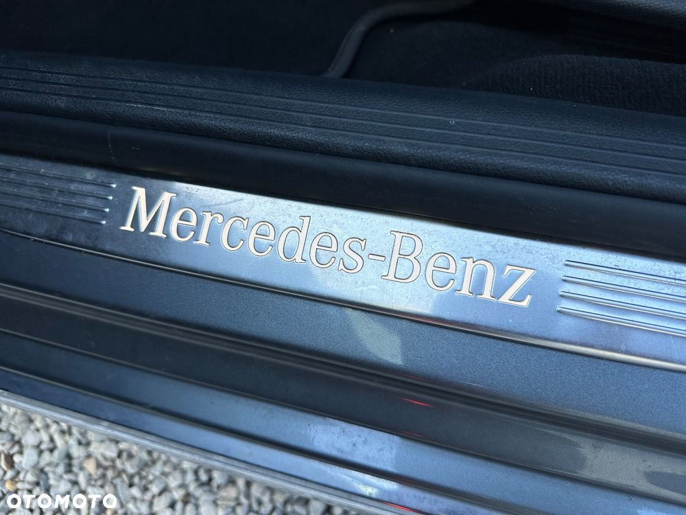 Mercedes-Benz Klasa E 200 4-Matic 9G-TRONIC - 13