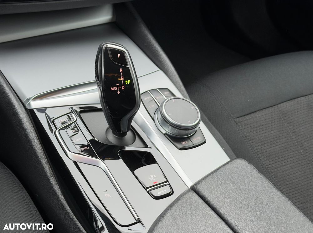 BMW Seria 5 520d xDrive Aut. - 14