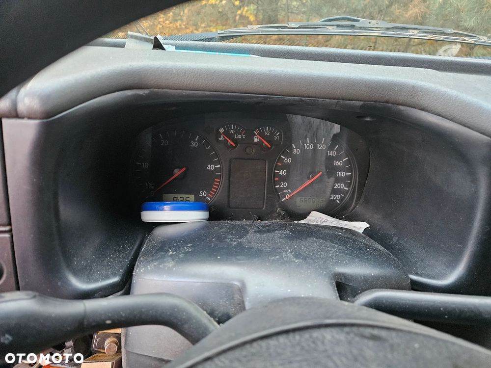 Volkswagen Transporter - 21