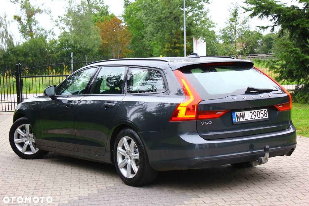 Volvo V90 D3 Momentum - 4