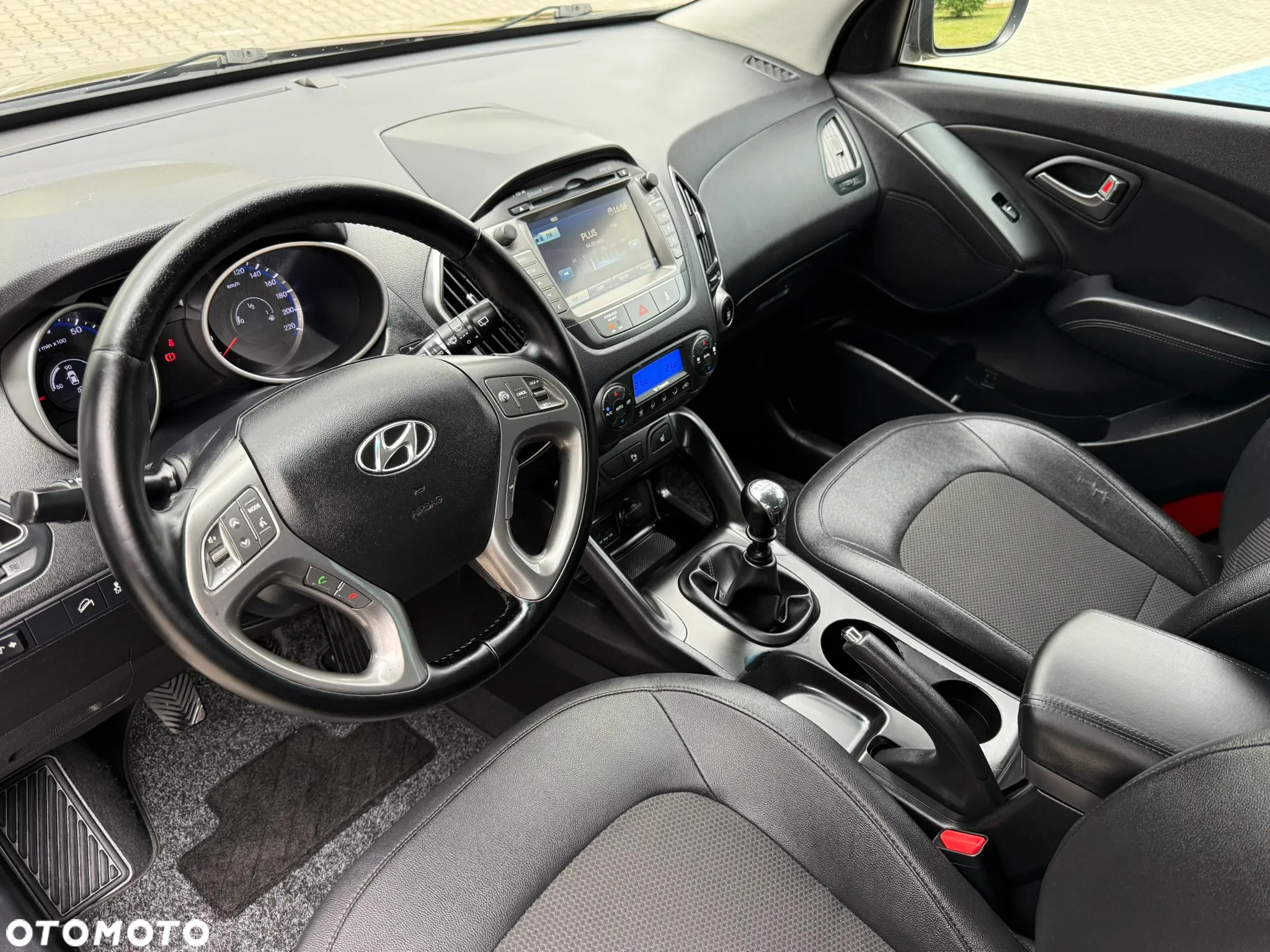 Hyundai ix35 1.6 2WD Fifa World Cup Edition - 24