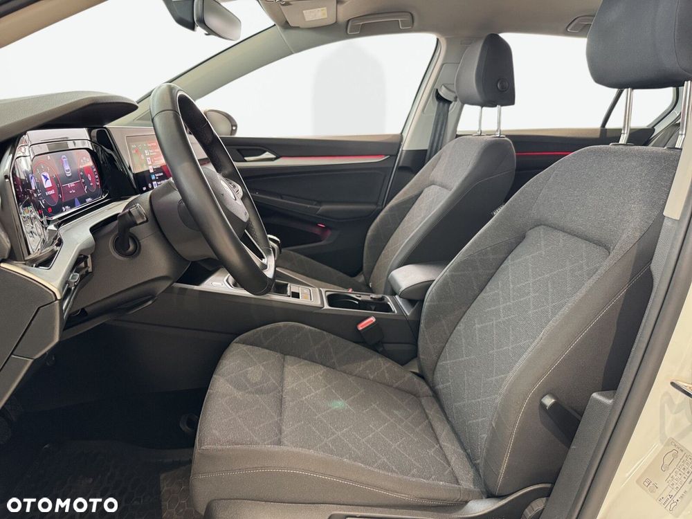 Volkswagen Golf - 10