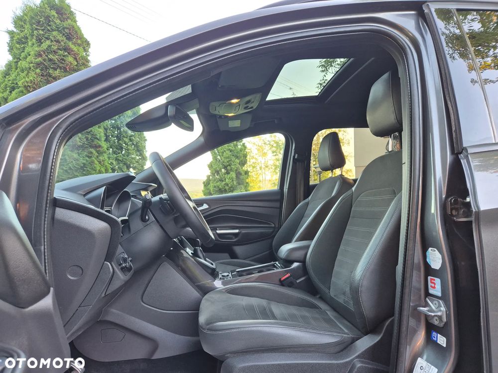 Ford Kuga 2.0 TDCi 4x4 ST-Line - 5