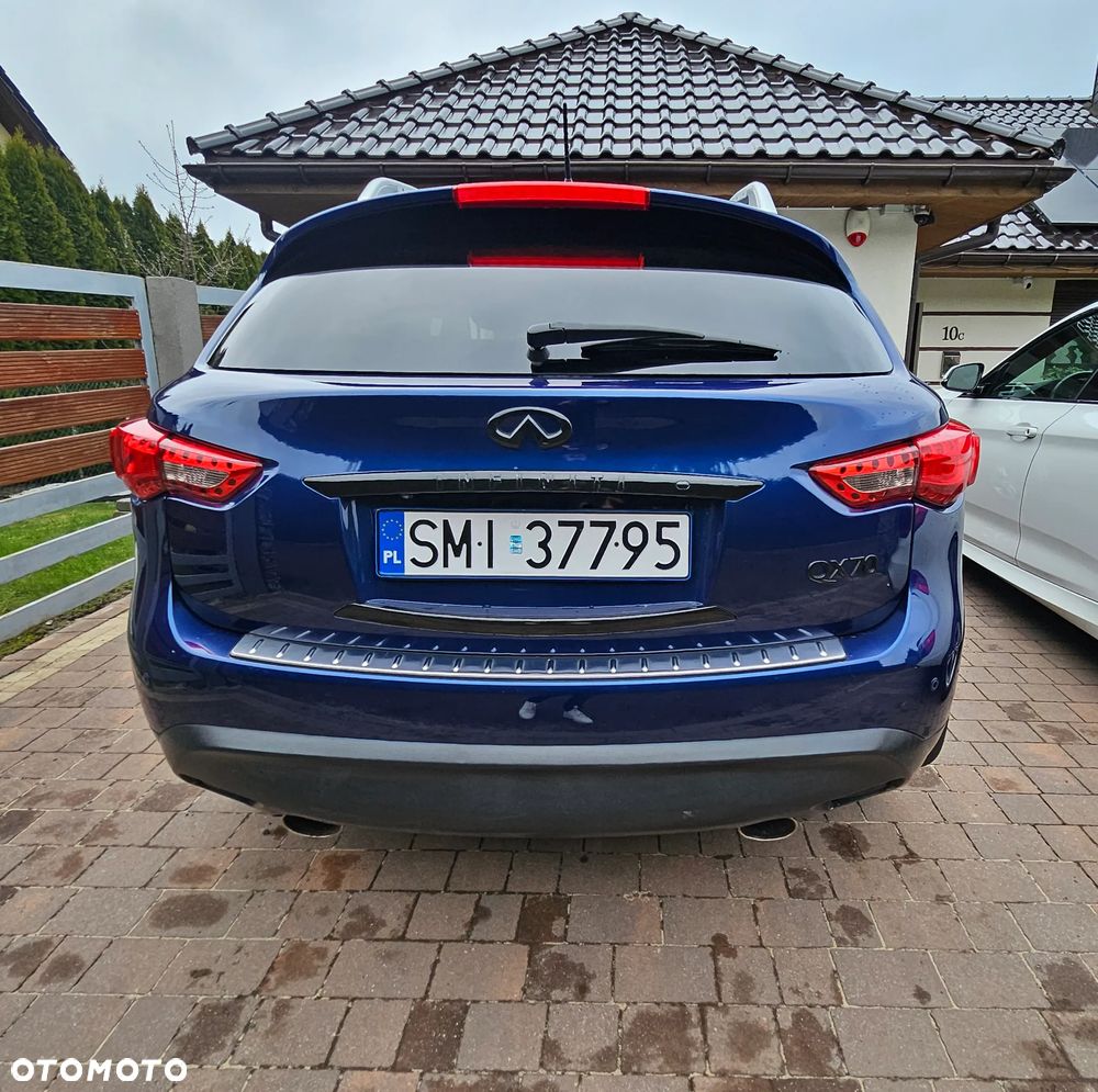 Infiniti QX70 3.7 AWD GT - 11