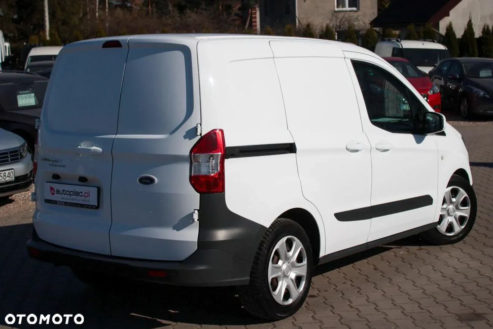Ford Transit Courier - 6