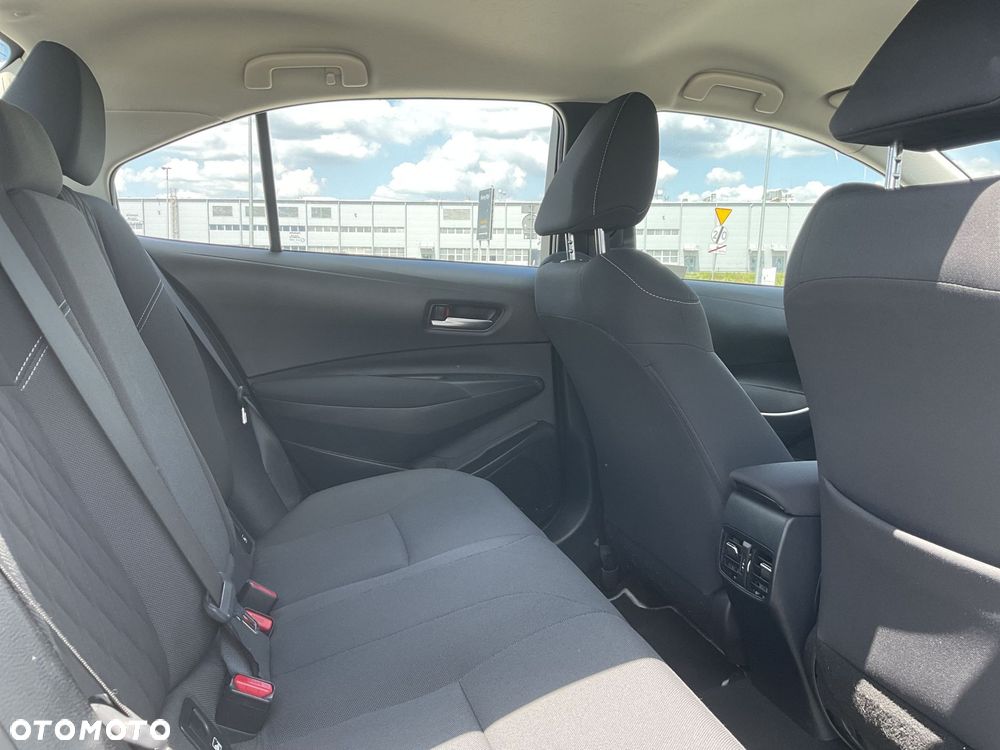 Toyota Corolla 1.8 Hybrid Comfort - 17