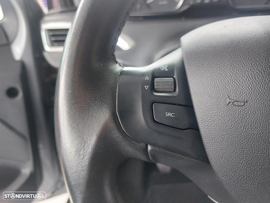 Peugeot 2008 - 19