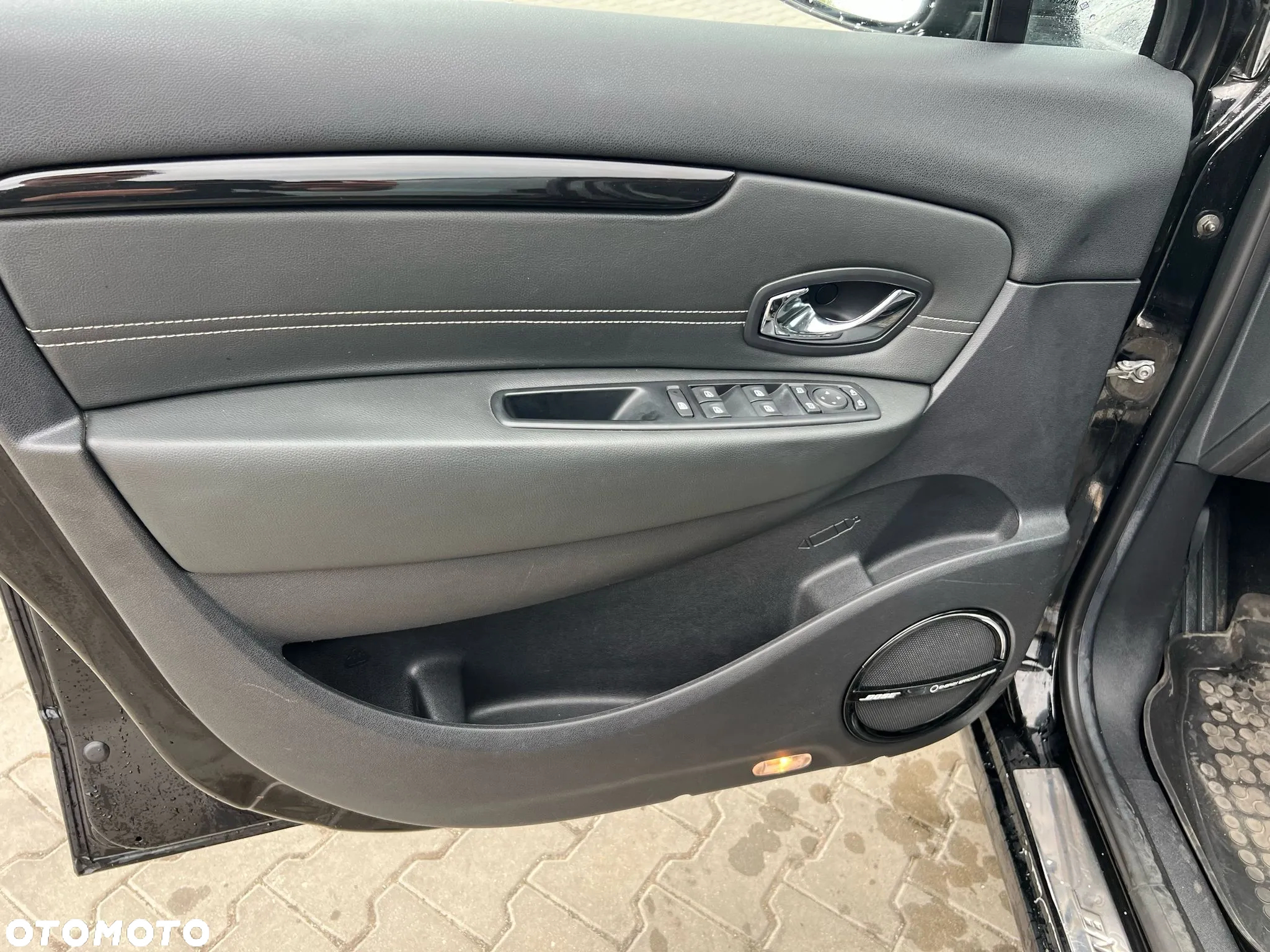 Renault Scenic 1.6 dCi Bose - 12