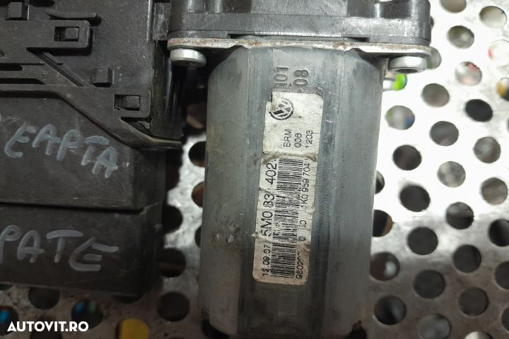 Motoras macara geam spate dreapta 0130821430 Volkswagen VW Golf 5 [20 - 2