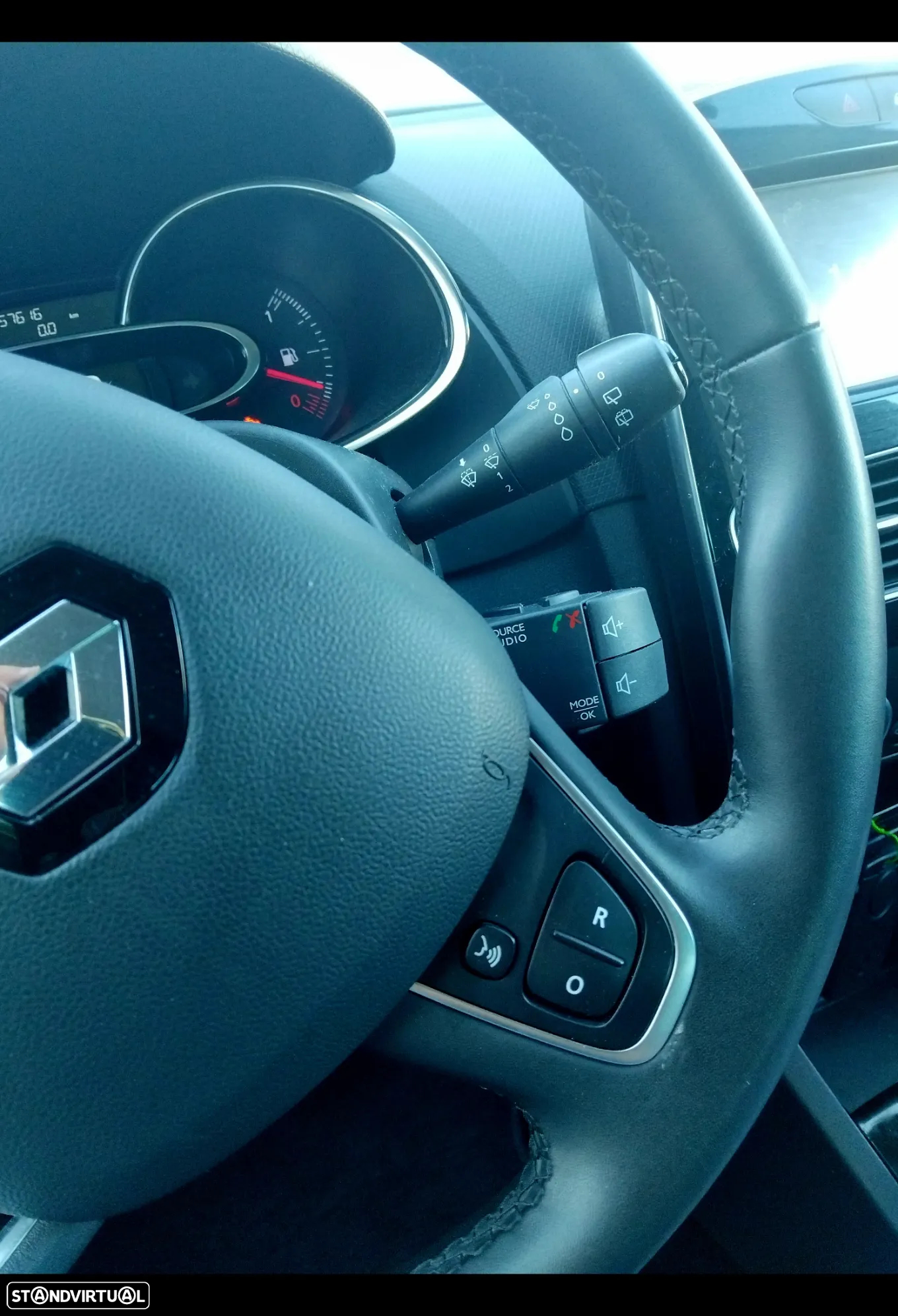Renault Clio 0.9 TCe Limited - 13