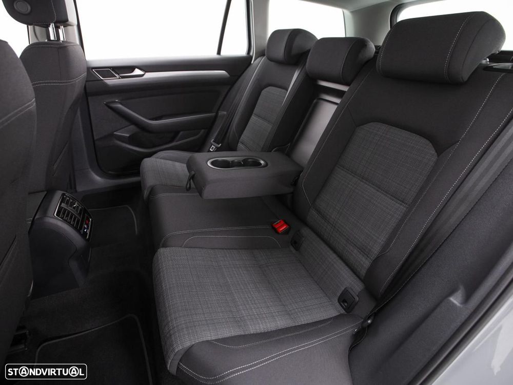 VW Passat Variant 2.0 TDI Business DSG - 9