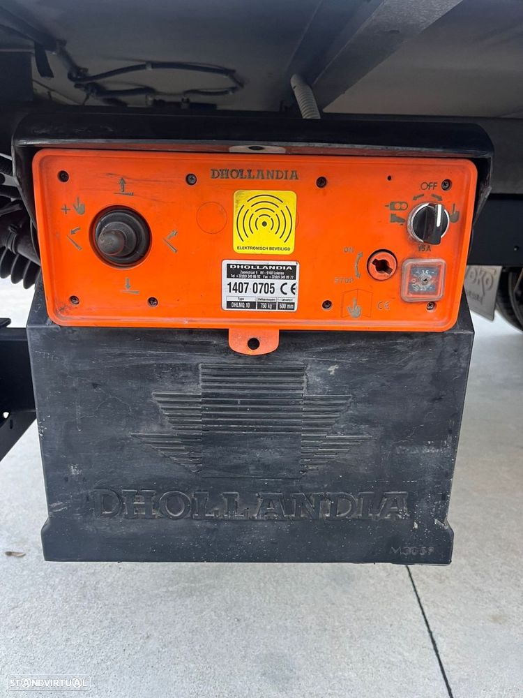 Iveco Daily Contentor com Plataforma - 16