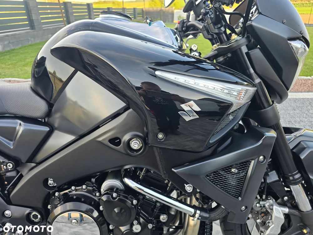 Suzuki GSX - 29