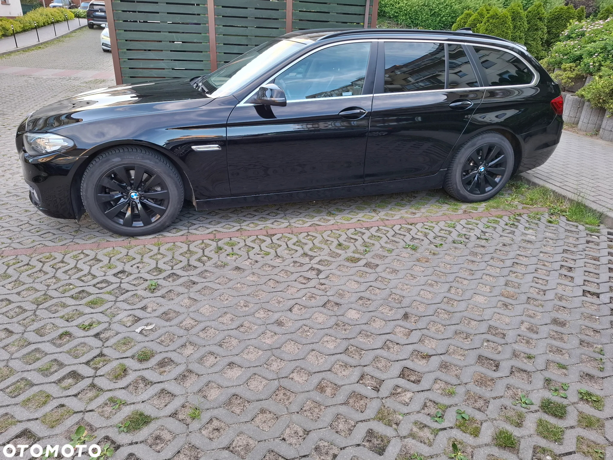 BMW Seria 5 520d xDrive Touring - 13