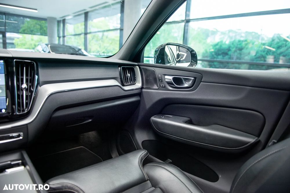 Volvo XC 60 T8 Twin Engine AWD Inscription - 29