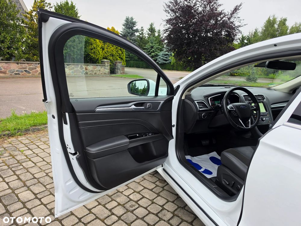 Ford Mondeo 2.0 TDCi Titanium PowerShift - 23