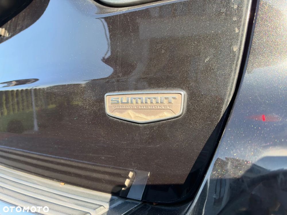Jeep Grand Cherokee - 16