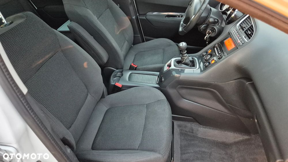 Peugeot 5008 HDI FAP 150 Allure - 19