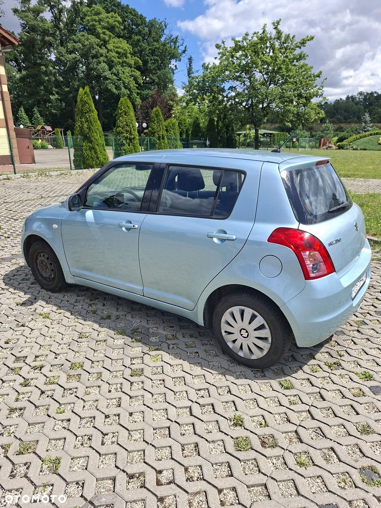 Suzuki Swift - 10