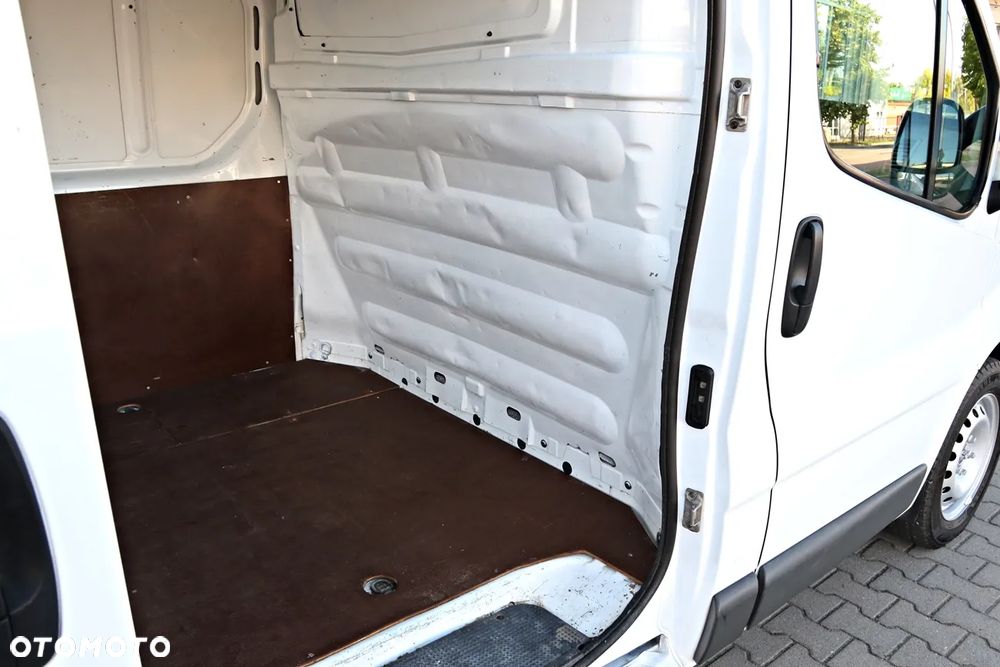 Opel VIVARO - 36