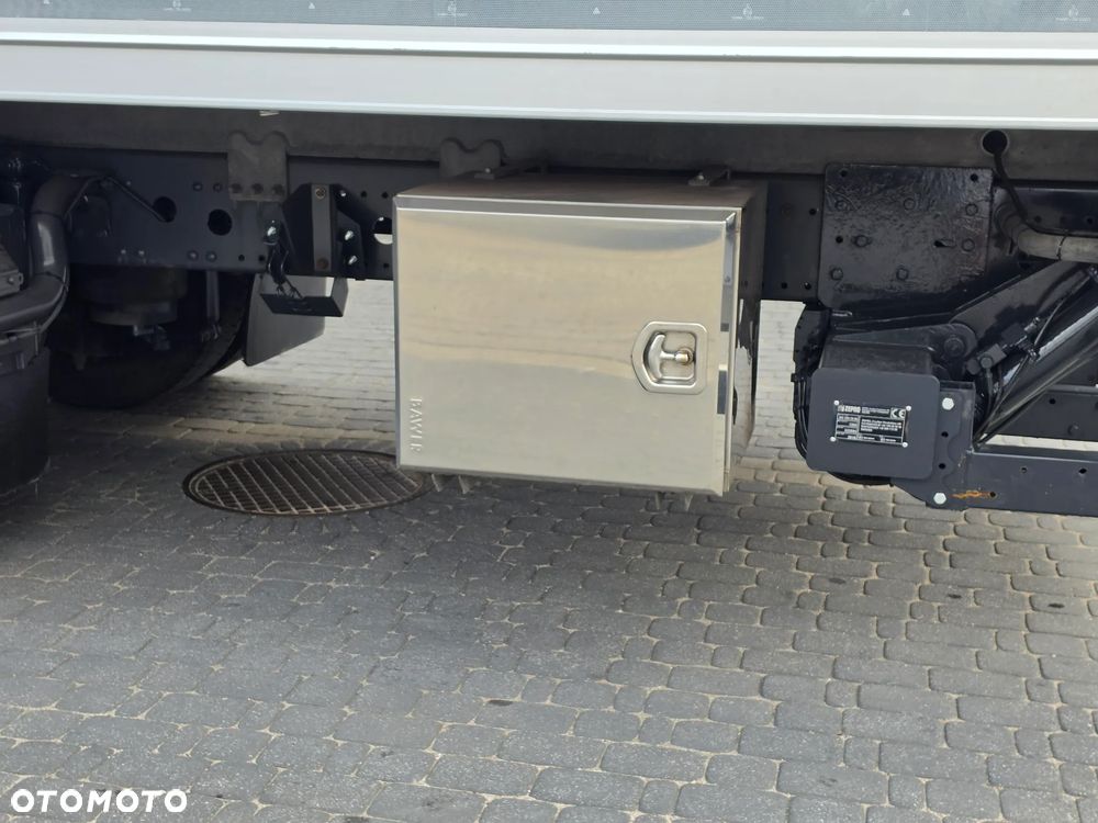 Mercedes-Benz Atego 1524 Chłodnia + Winda /Euro 6 / 2017 / 170 tys. km / 20 EP / Pneumatyka / Tempomat - 12
