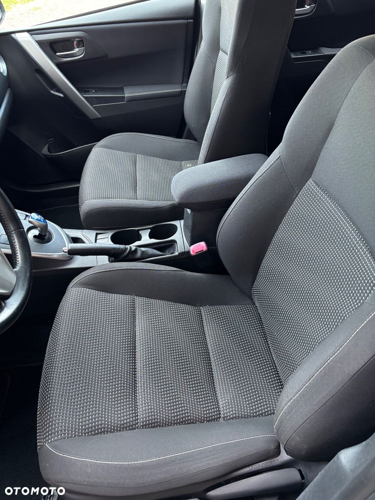 Toyota Auris 1.8 HSD Luna - 8