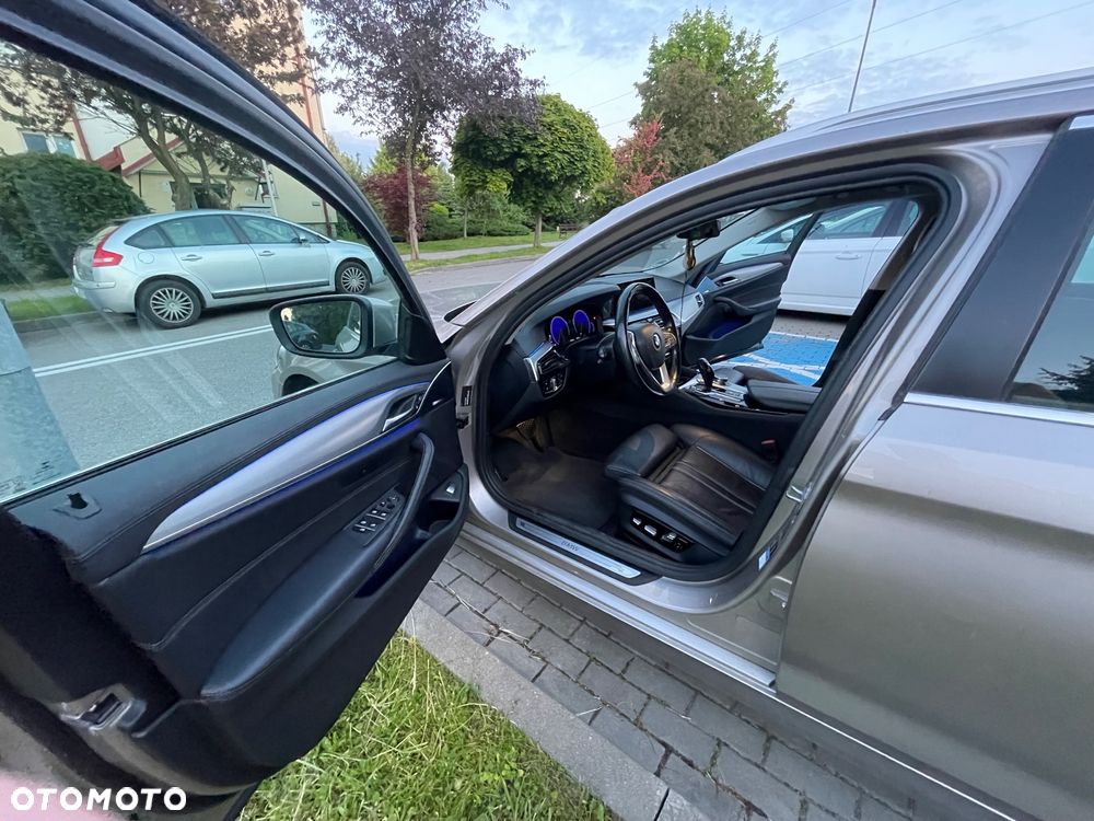 BMW Seria 5 520d Touring - 14