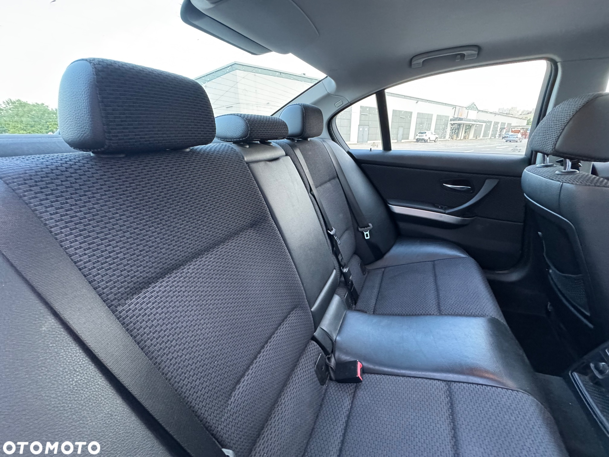 BMW Seria 3 318i - 10