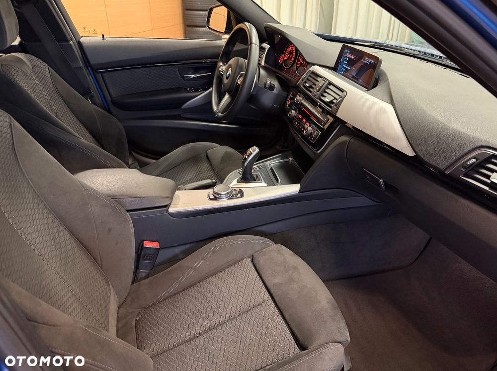 BMW Seria 3 320d xDrive M Sport sport - 11