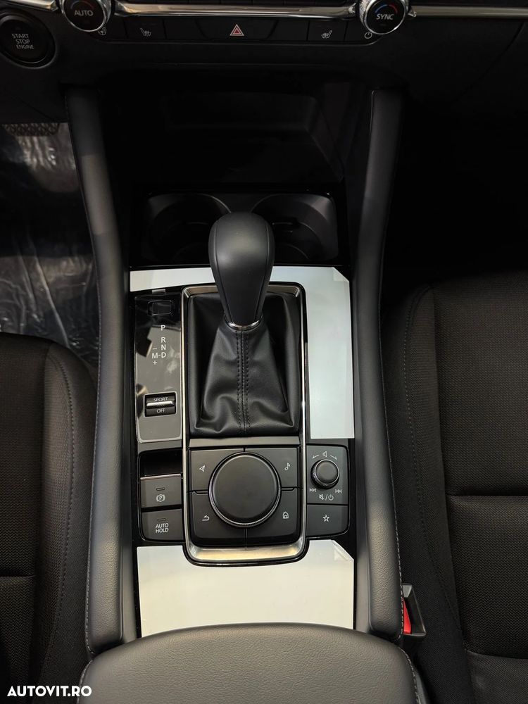 Mazda 3 e-Skyactiv X186 AT MHEV Center-Line - 10