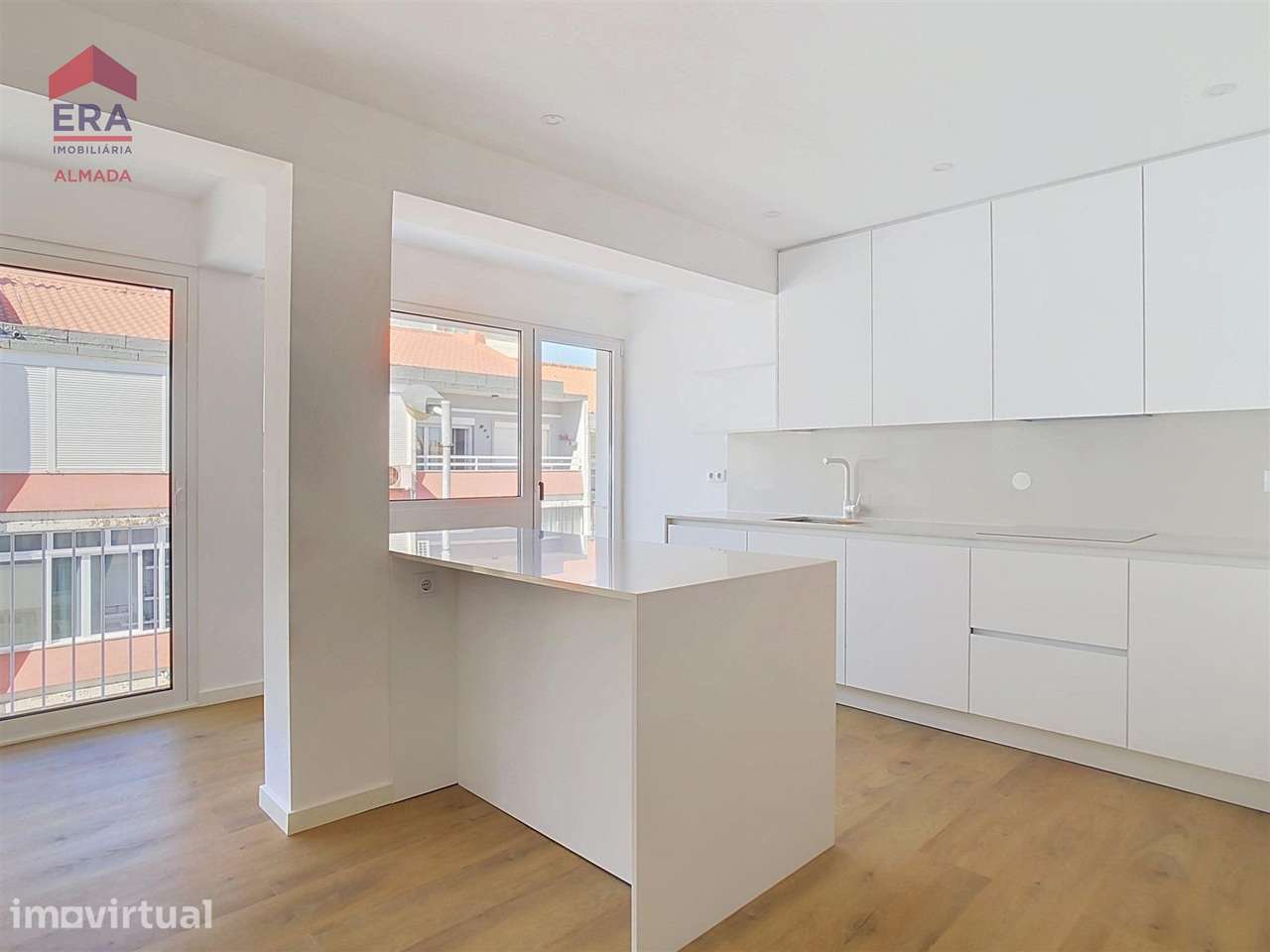 Apartamento, 100 m², Almada, Cova da Piedade, Pragal e Cacilhas - Grande imagem: 2/21