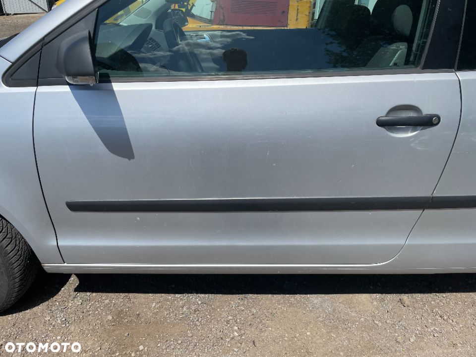 DRZWI LEWY PRZÓD VW POLO 9N 3D LIFT LA7W - 2