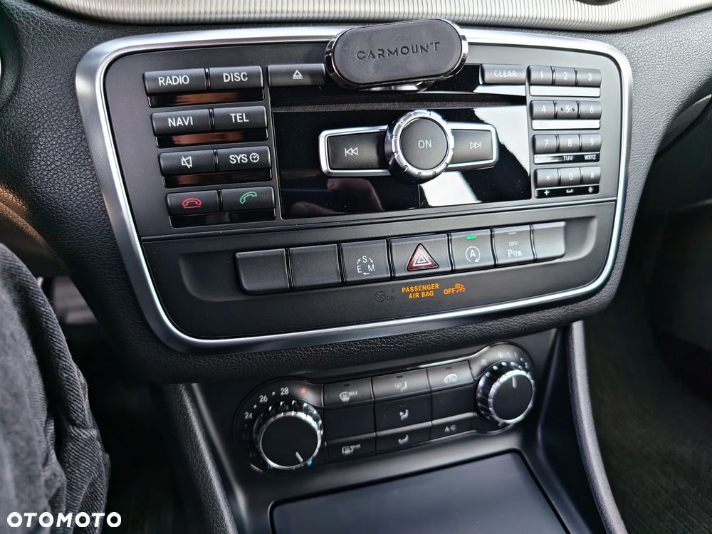 Mercedes-Benz GLA - 18