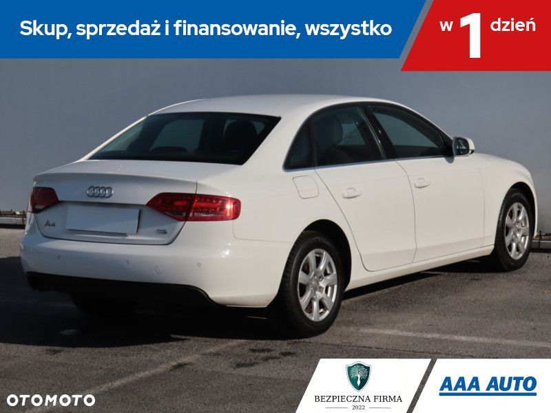 Audi A4 Limousine - 7