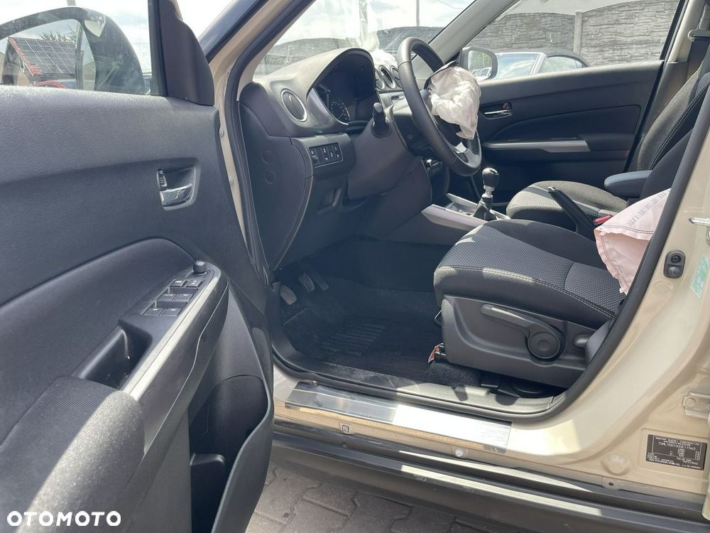 Suzuki Vitara 1.4 Boosterjet Hybrid Comfort - 5