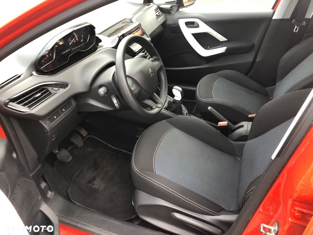 Peugeot 208 1.2 PureTech Access - 12