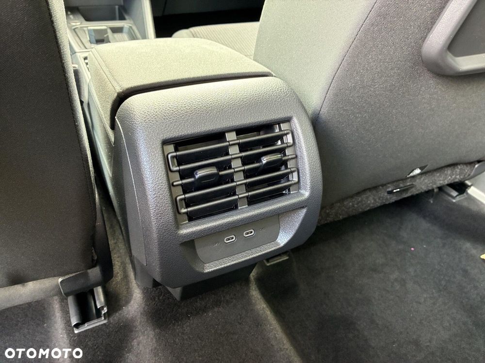 Volkswagen Caddy Maxi/AUTOMAT/7 osob., benzyna 1.5 TSI 116 KM r. o. 2970 mm - 36