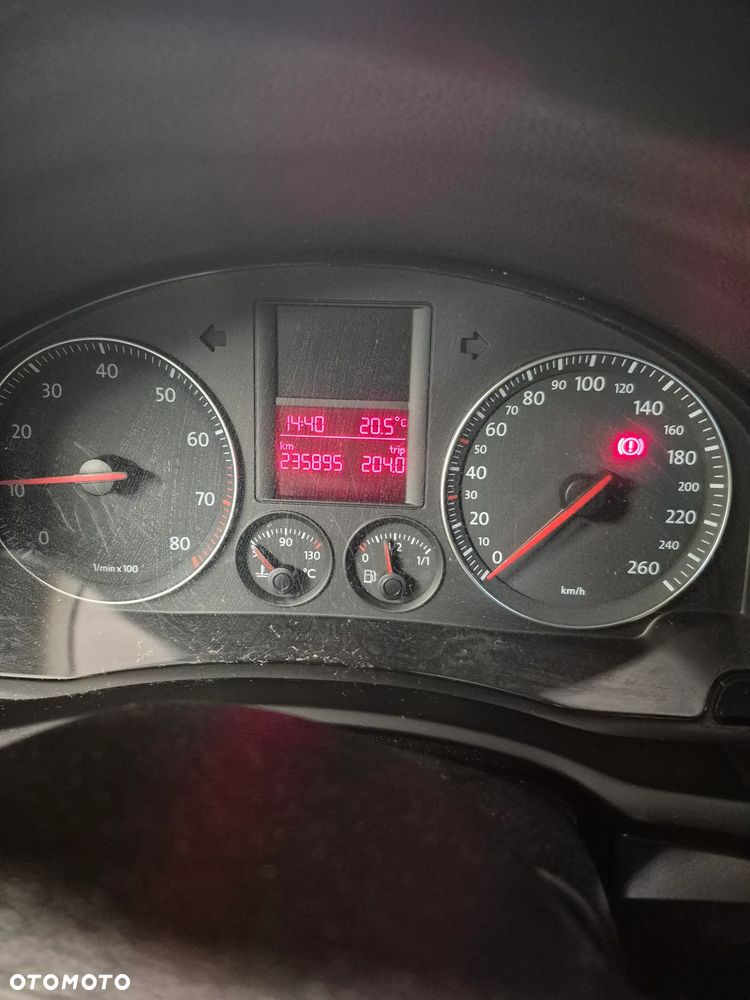 Volkswagen Jetta - 2