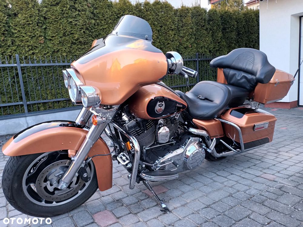 Harley-Davidson Touring Street Glide - 12