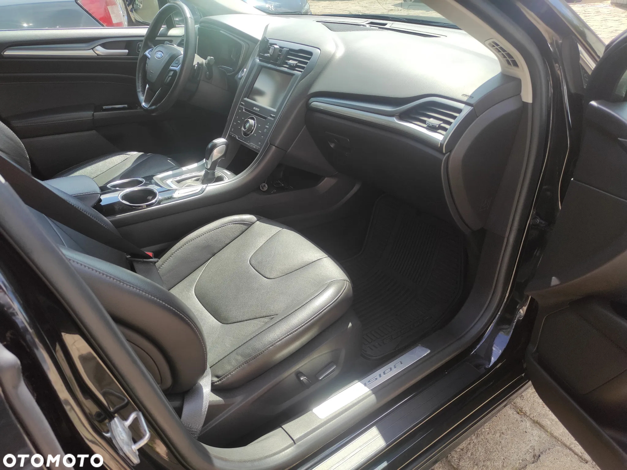 Ford Mondeo 2.0 EcoBoost Titanium - 7