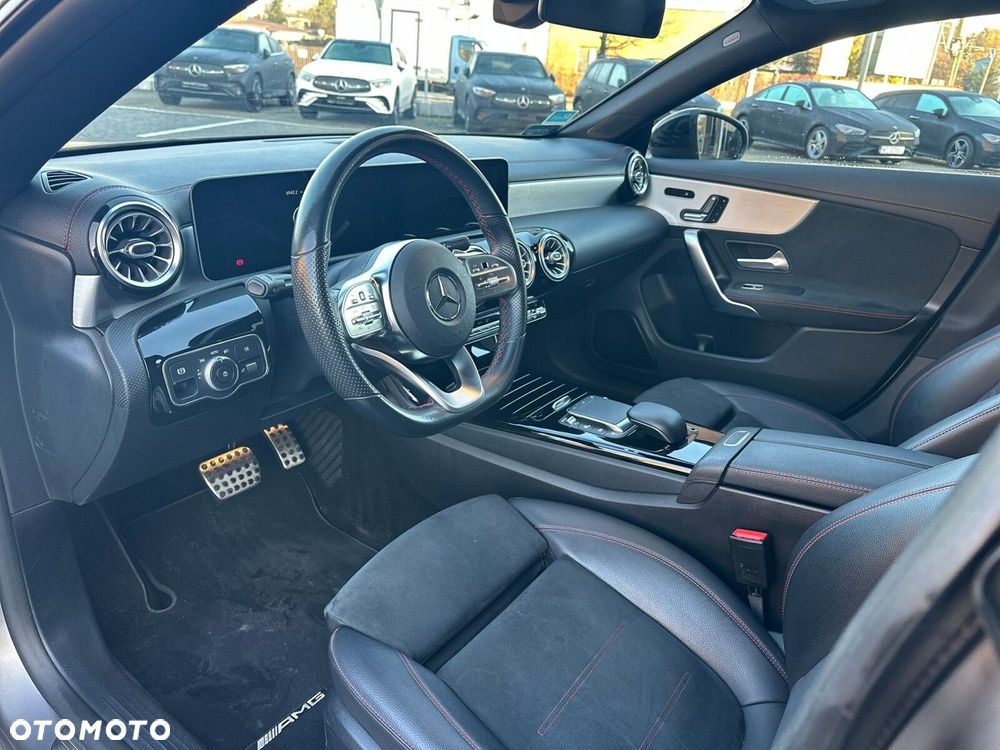 Mercedes-Benz CLA 250 AMG Line - 12