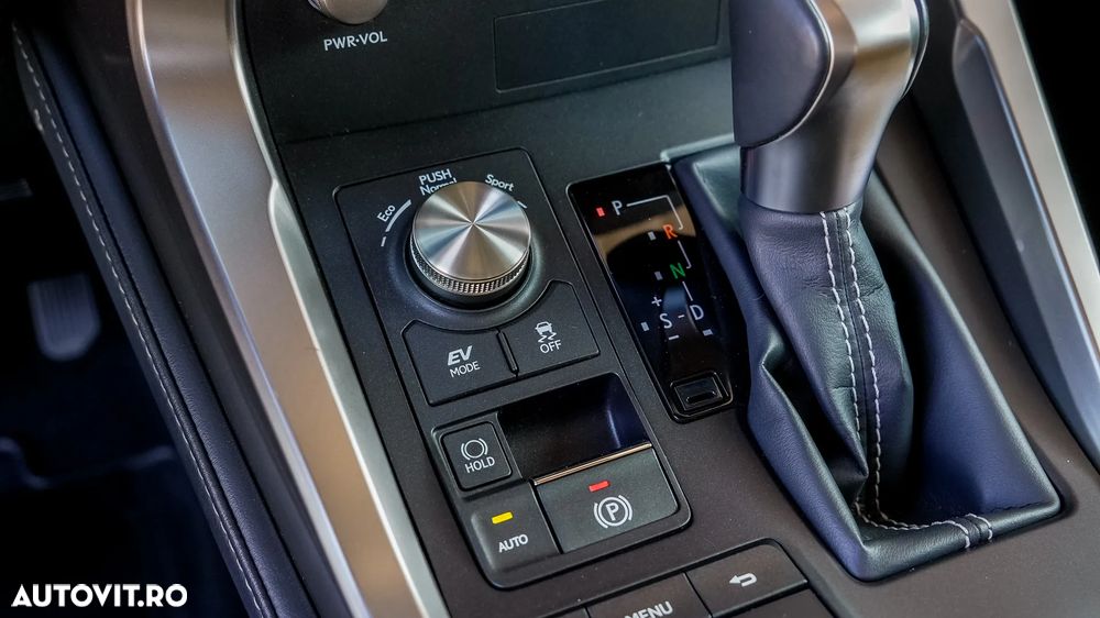 Lexus Seria NX 300h Executive Line - 19