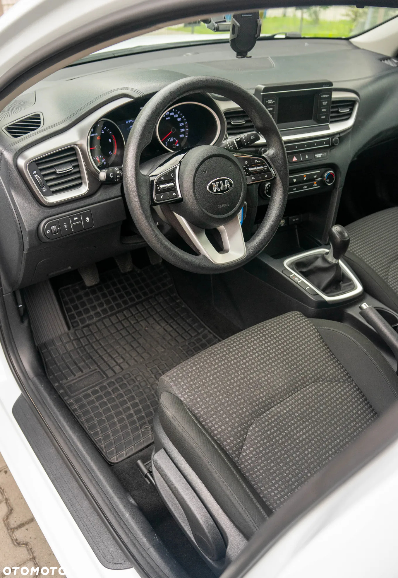 Kia Ceed 1.6 CRDi SCR S - 12