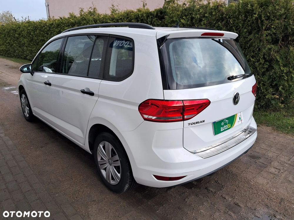 Volkswagen Touran - 9