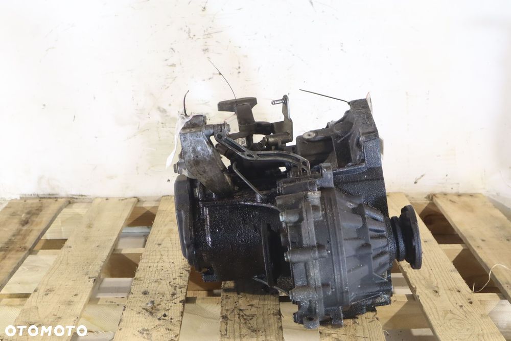 SKRZYNIA BIEGÓW 5 BIEGOWA VOLKSWAGEN JETTA V 1.9TDI JCR - 4