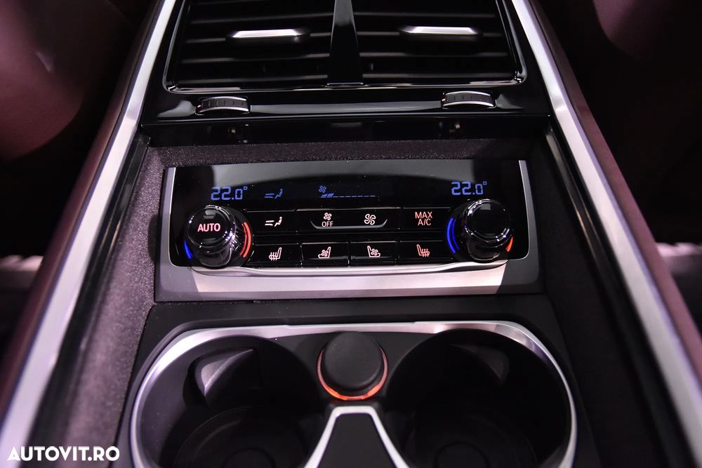 BMW Seria 7 740Ld xDrive MHEV - 25