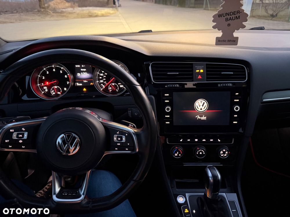 Volkswagen Golf - 9
