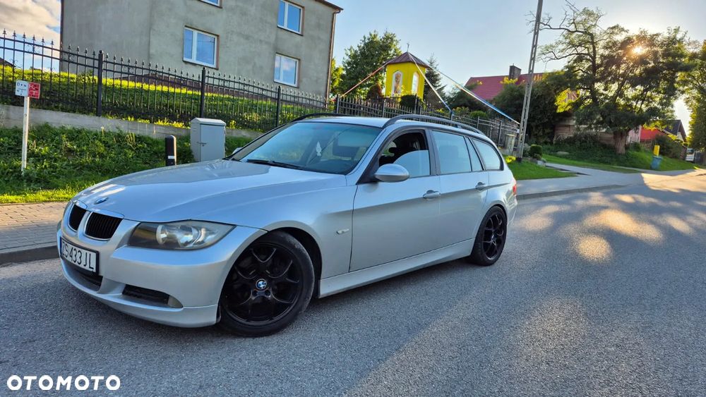 BMW Seria 3 320i - 7