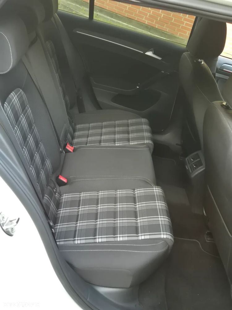 Volkswagen Golf GTD BlueMotion Technology DSG - 10